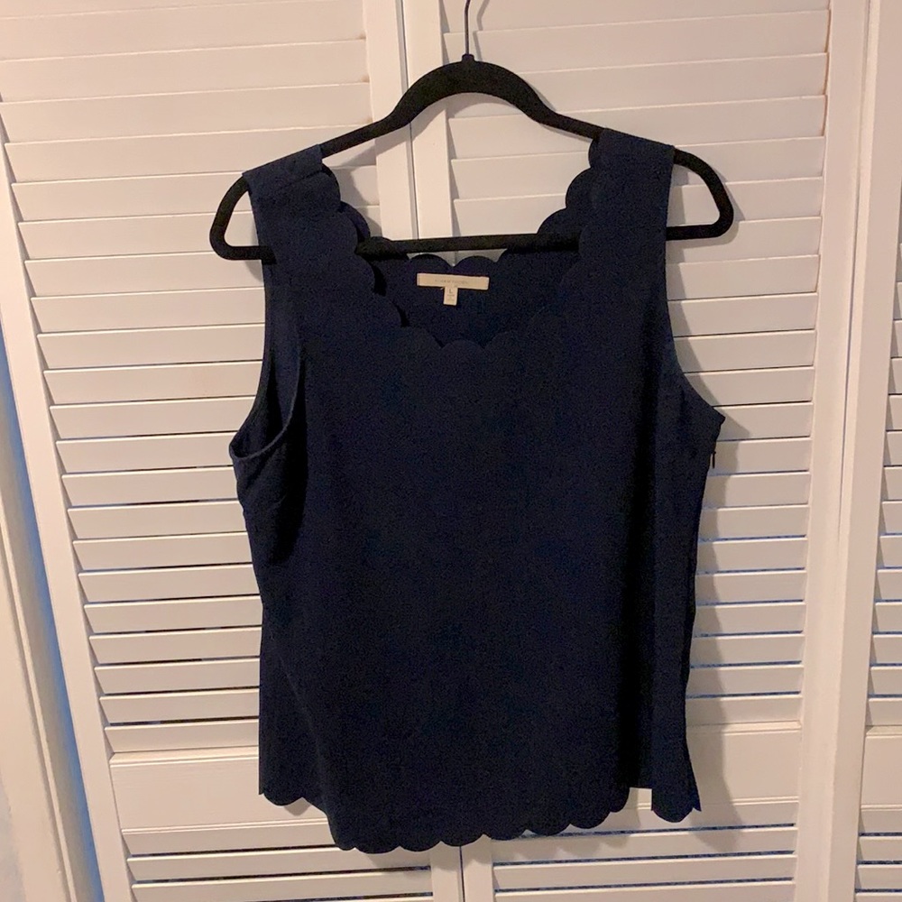 41 Hawthorn Navy Shell w/Scallop Edge